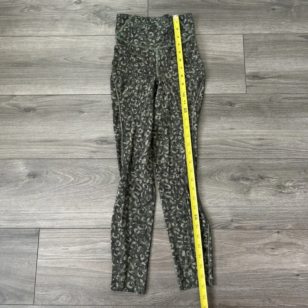Lululemon Womens Sz 0 Leggings Compression Green Camo